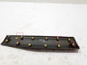 RENAULT Megane E-Tech CMF-EV (2022–2026) Rear side door molding 828202178R - 3