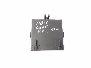 Mercedes Benz C-Class 204 (2007–2014) Front door control unit A2049001206 - 2