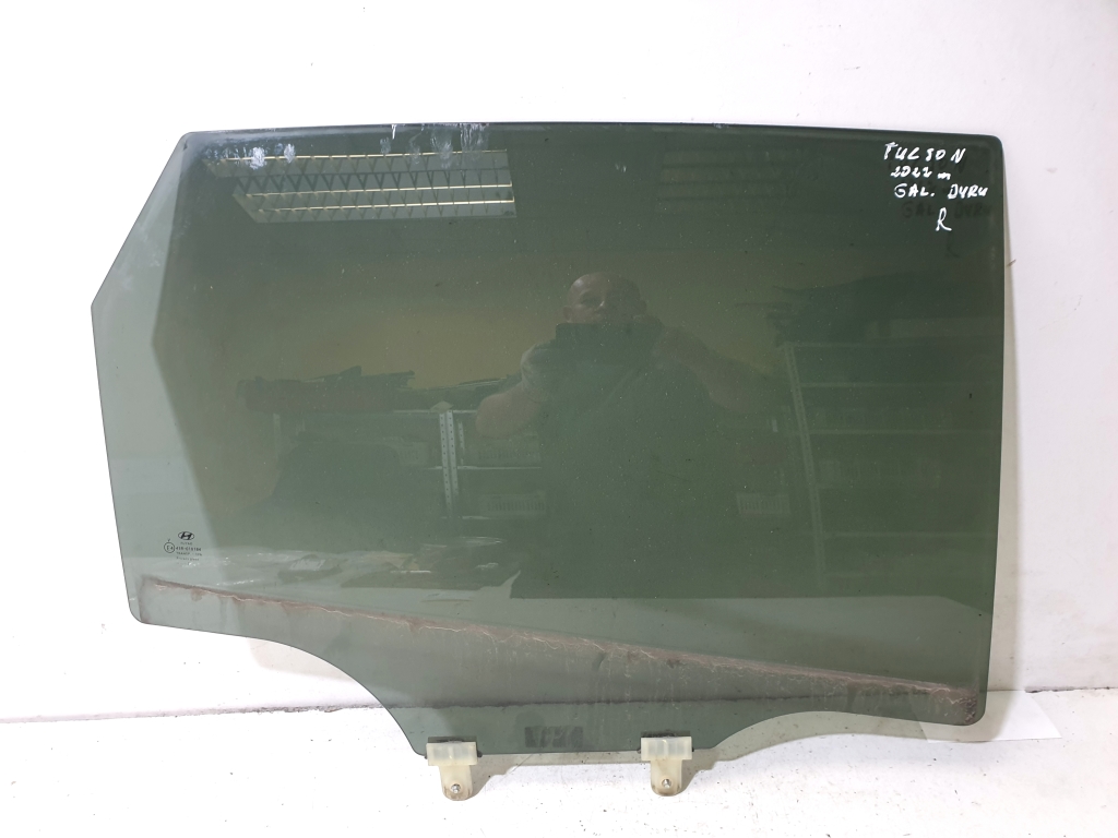 Hyundai Tucson (2015–2026) Aizmugurējo sānu durvju stikls 43R010184 Hyundai Tucson (2015–2026) Aizmugurējo sānu durvju stikls 43R010184