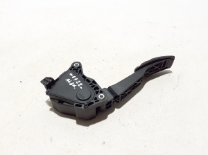 RENAULT Megane E-Tech CMF-EV (2022–2026) Accelerator pedal 180025MZ0B - 2