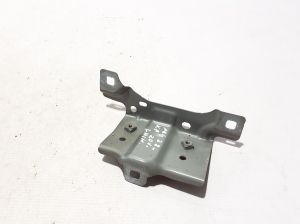 Halter Kotflügel vorne - 663519140R