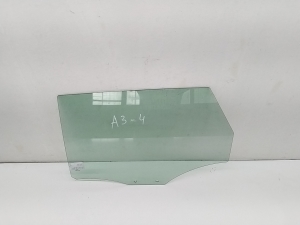 Rear side door glass - 8V4845205