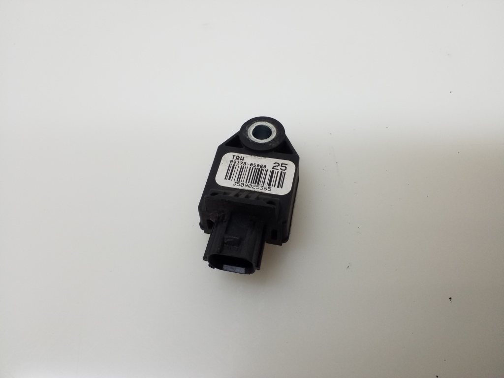 TOYOTA Avensis T27 SRS Indicator 8917305060 20983505