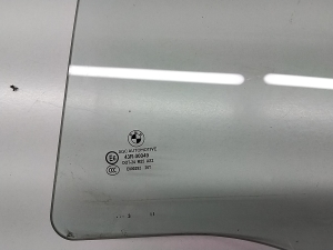 BMW 5 SERIES F10 (2010–2017) Aizmugurējo sānu durvju stikls 51357182118 - 4