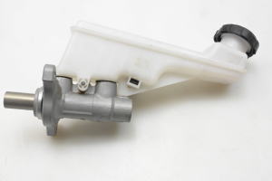 Kia Stonic I (2017–2026) Brake master cylinder - 3