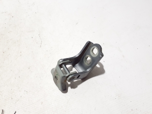 Charnière de porte latérale arrière inférieure - 804002809R