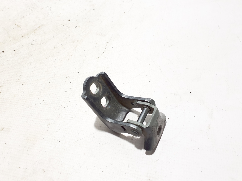 RENAULT Megane E-Tech CMF-EV (2022–2026) Rear side door lower hinge 804007161R RENAULT Megane E-Tech CMF-EV (2022–2026) Rear side door lower hinge 804007161R