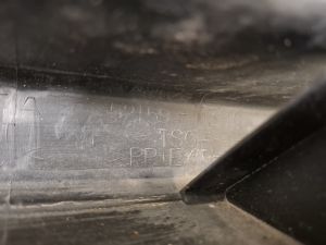 TOYOTA Corolla (1997–2002) Tagumine kaitseraud 5215913110 - 3