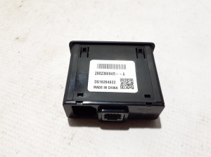 RENAULT Talisman II (2015–2026) AUX-pesa 280239684R - 2