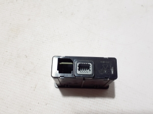 RENAULT Talisman II (2015–2026) AUX-pesa 280239684R - 3