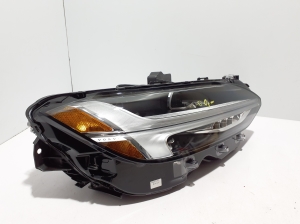 VOLVO S90 (2016–2026) Esituli 31446505 - 4