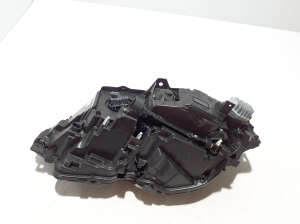 VOLVO S90 (2016–2026) Esituli 31655793 - 5