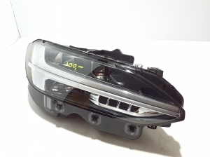 VOLVO S90 (2016–2026) Esituli 31655793 - 8