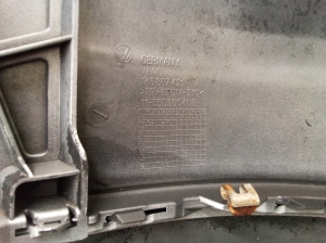 Volkswagen Golf IV (1997–2003) Tagumine kaitseraud 1K807433 - 4