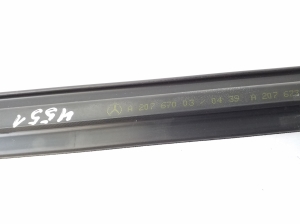 Mercedes Benz E-Class W207 (2009–2017) Rear quarter glass seal A2076700339 - 3
