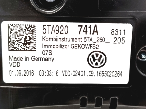 Volkswagen Touran III (2015–2026) Mērinstrumentu panelis 5TA920741A - 4