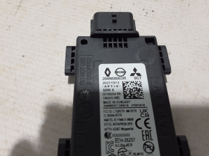 RENAULT Megane E-Tech CMF-EV (2022–2026) Aklās zonas radars Distronic 284N08003R - 3