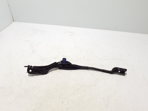 VOLVO XC40 (2017–2026) Windshield wiper arm 31457315 - 3