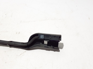 VOLVO XC40 (2017–2026) Windshield wiper arm 31457315 - 4