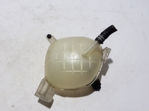 VOLVO XC40 (2017–2026) Coolant reservoir 31439768 - 4