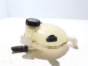 VOLVO XC40 (2017–2026) Coolant reservoir 31439768 - 6