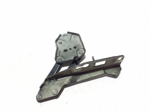 VOLVO XC40 (2017–2026) Hood hinge 31356752 - 4