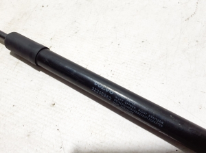 VOLVO XC40 (2017–2026) Hood prop/gas strut 32203883 - 2