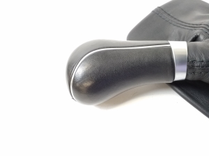 Mercedes Benz E-Class W207 (2009–2017) Schaltknauf A2042677510 - 4