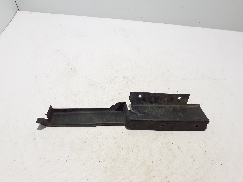 VOLVO XC40 (2017–2026) Trim under the hood 31651853 VOLVO XC40 (2017–2026) Trim under the hood 31651853