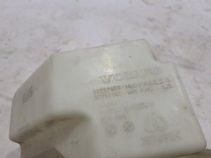 VOLVO XC40 (2017–2026) Scheibenwaschbehälter vorne 32237459 - 3