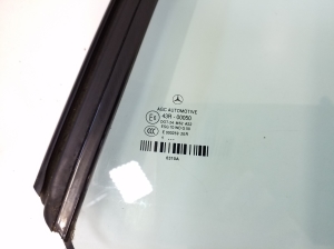 Mercedes Benz E-Class W207 (2009–2017) Seitenscheibe hinten (Karosserie) A2076700310 - 2