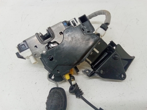Mercedes Benz C-Class 204 (2007–2014) Esiukse lukk A0997200435 - 4