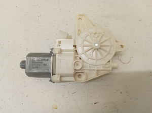 Front door window regulator motor - A2048200242