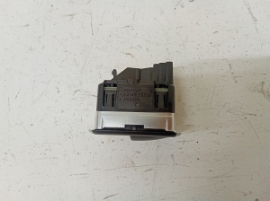 Mercedes Benz C-Class 204 (2007–2014) Front door glass switch A2049058202 - 2