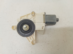 Mercedes Benz C-Class 204 (2007–2014) Rear side door window regulator motor A2048200542 - 3