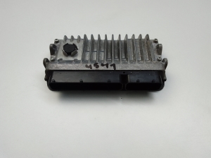 TOYOTA Yaris (2011–2020) Engine control unit 896610U710 - 2