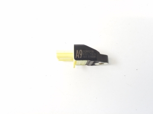 TOYOTA Prius W20 (2003–2011) Airbag sensor 8983175010 - 2