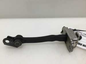 Rear side door opening limiter
