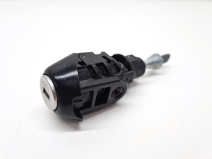 Front door lock cylinder - 5H0837167A