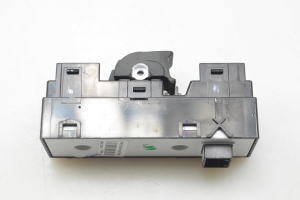 Hyundai i30 (2017–2026) Front door glass switch 93581G3010 - 4