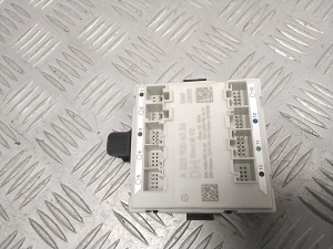 Mercedes Benz EQE X294 (2022–2026) Rear side door control unit A2239004534 - 3