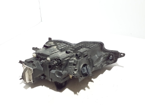 VOLVO V60 (2018–2026) Esituli 32273038 - 3