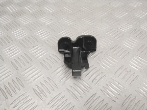 Rear side door upper hinge - HX269E1