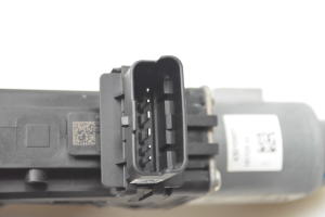 Hyundai i30 (2017–2026) Front door window regulator motor 82460G4010 - 4