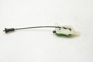 Hyundai i30 (2017–2026) Fuel filler cap lock - 2