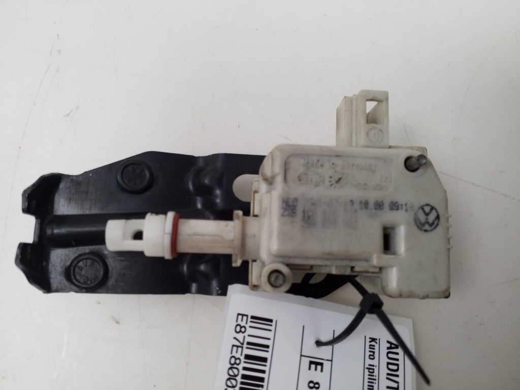 Used AUDI TT Fuel filler cap lock