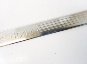 Mercedes Benz C-Class 204 (2007–2014) Inner sill trim A2046801935 - 4