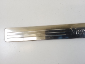Mercedes Benz C-Class 204 (2007–2014) Inner sill trim A2046800135 - 5