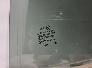 RENAULT Arkana (2019–2026) Aizmugurējo sānu durvju stikls 823015191R - 2