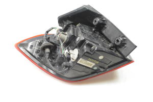 Hyundai i30 (2017–2026) Eckleuchte hinten 92402G30 - 3